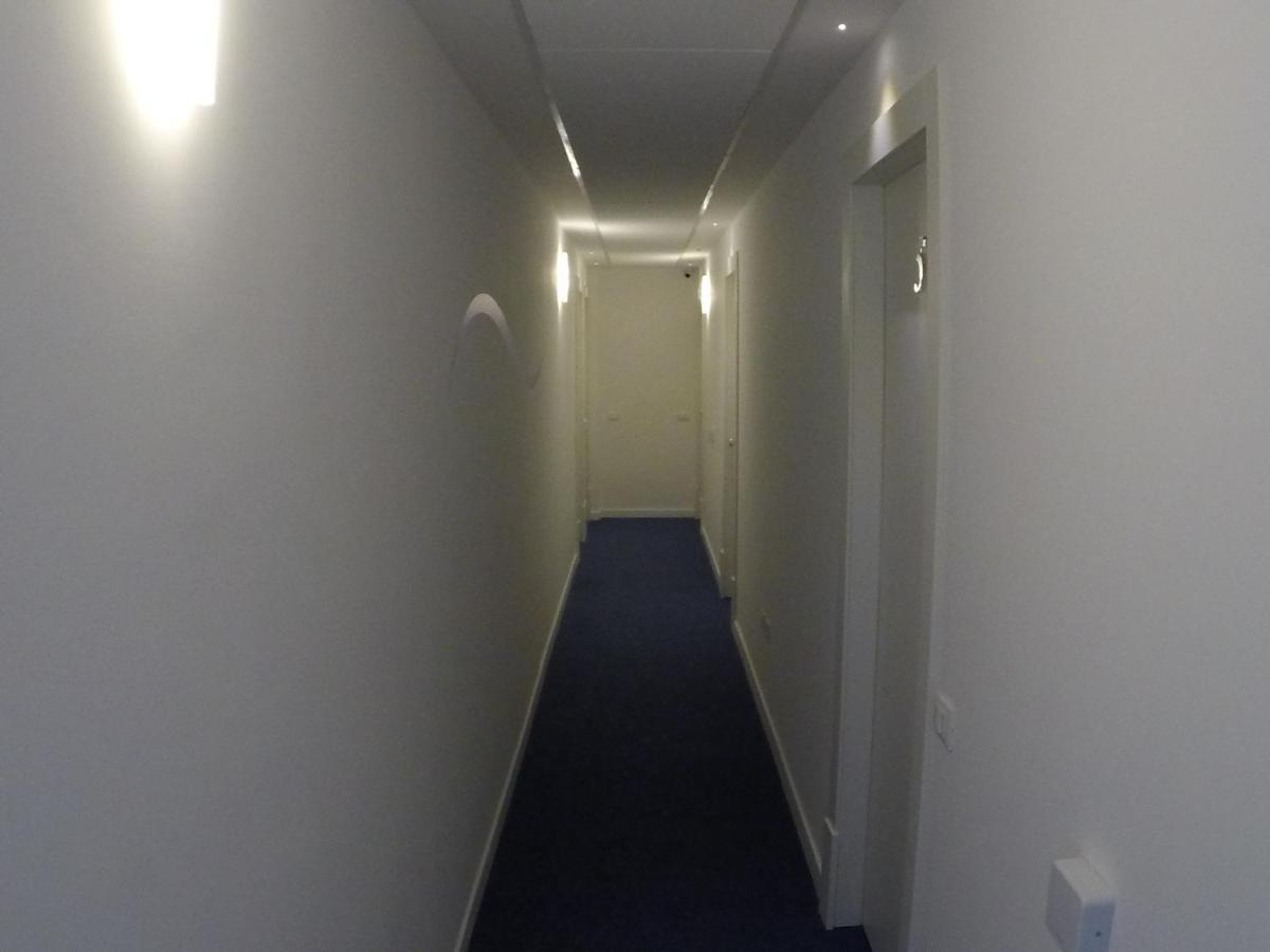 Smart Cruise Hotel 3*