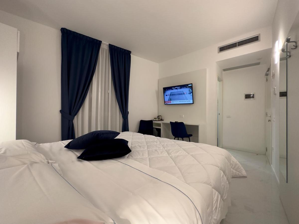 Smart Cruise Hotel